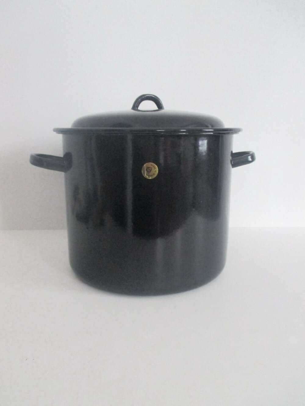 Black Enamel Stock Pot Vintage NWOT Romania Never Used